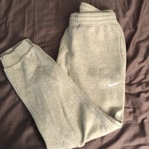 Nike cuffed jogging bottoms